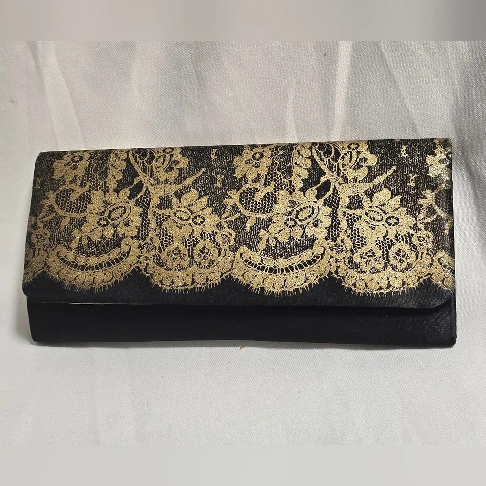 Clutch with ivory lace, snap closure evening satin wedding club‎
